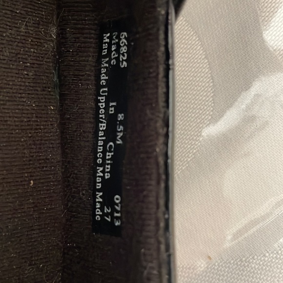 Clarks Womens Loafers, size 8.5M - Picture 3 of 4